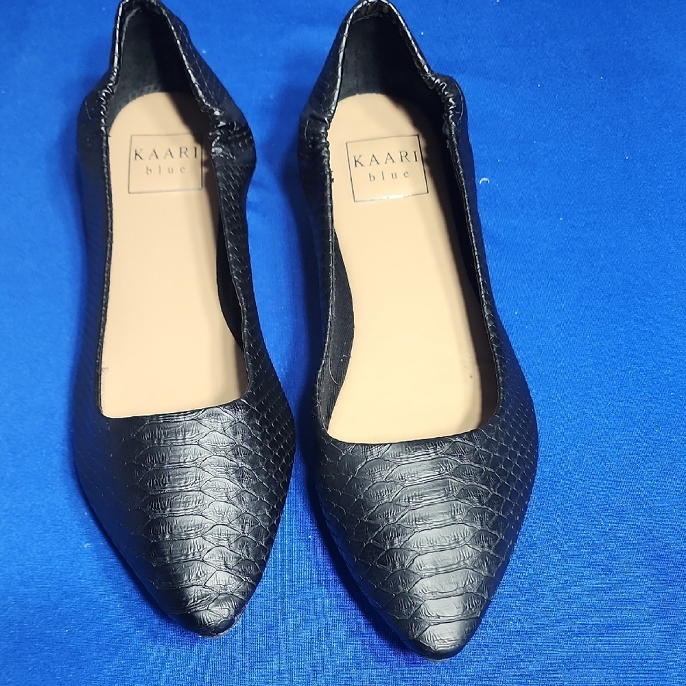 Kaari Blue Women's Black Embossed Loafers
